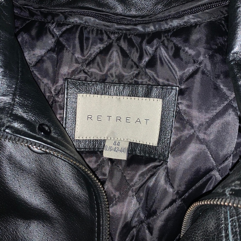 Retreat Jacket - Picture 3 of 3